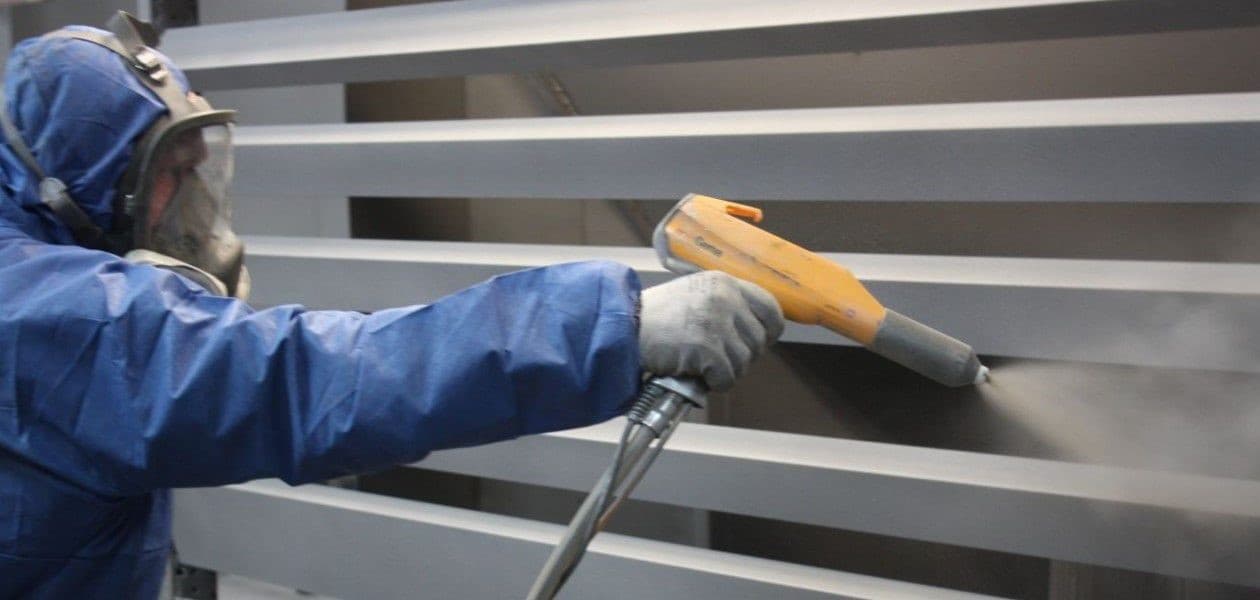 Порошковая покраска заборов, навесов, ворот: стиль и защита